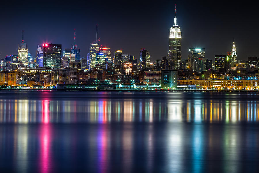 midtown-manhattan-from-jersey-city-at-night-val-black-russian-tourchin